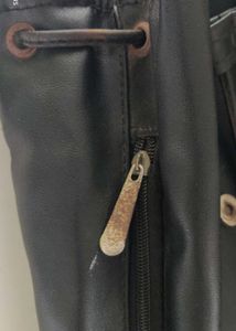 BLACK BACKPACK