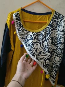 Kurta Set Women With White And Black Print