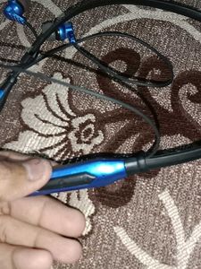 Smartwatch Bluetooth Earphones Combo