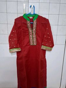 Elegant Red Embroidered Kurta