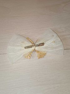 Elegant Gold Lace Hair Bow