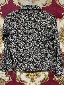 Sexy Tiger Printed Crop Knot Shirt 😍🥵
