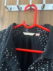 Black Shirt Type Top