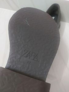 Price Drop!! ZARA Loafer Brown.