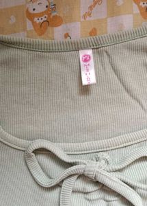 casual top with Tie Detail