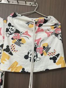 strachable branded new Mickey Mouse Outfit