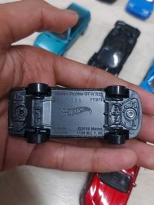 13 Hotweels With Plastic Box No Coins Offer