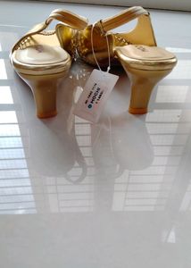 Original New With Tag Golden Mochi Sandals. All Pi