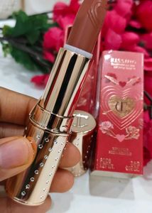Charlotte Tilbury Kissing Lipstick