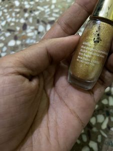 Golden Glitter Eye Liner