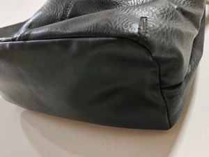 Tommy Hilfiger Bucket Bag