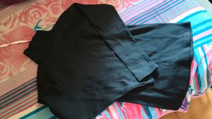 Elegant Black turtle neck woolen top