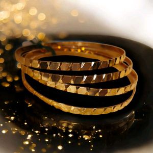 Gold Bangle Set of 4