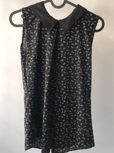Bow Print Sleeveless Blouse