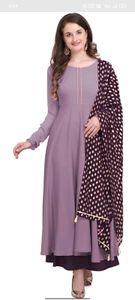 THE FAB FACTORY Women Kurta and Dupatta SetM, Purple