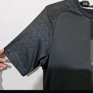 LI-NING BADMINTON TSHIRT ( black )