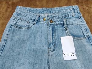 Wide Leg Light Wash Jeans
