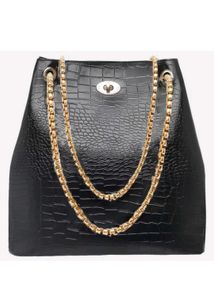 Chic Black Croc-Embossed Chain Bag
