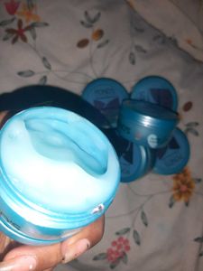 Pond's Hydrating Cream - New!