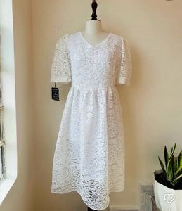 Tailored White Lace Puff Sleeve Dress