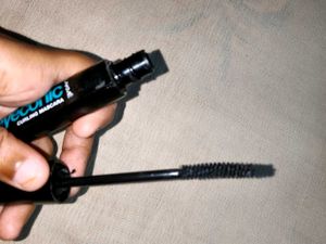 Lakme Eyeconic Mascara