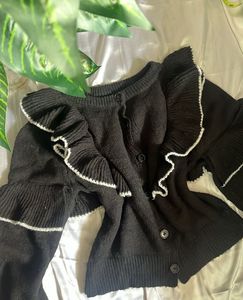 Beautiful sweater🌸🌸