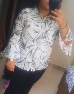 Georget White RUFFLE Top