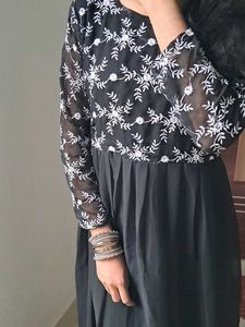 Black Gown(fixed Price)) ✨️