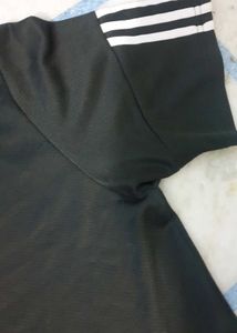 Black T shirt