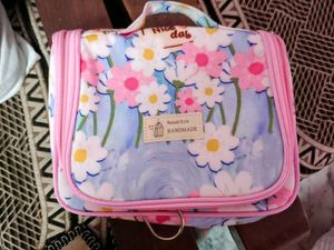 Cute Floral Travel Pouch–Multipurpose Hanging Bag