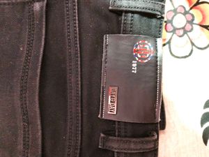 jeans of black 🖤 colour