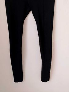 Zara Solid Black Jeggings.