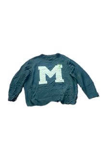 Sweater with 'M'