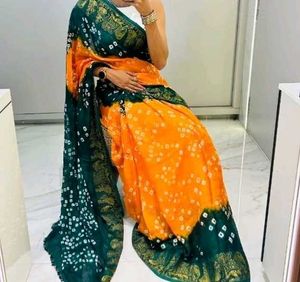 Beautiful Bnadhani Saree With Stitched Blouse