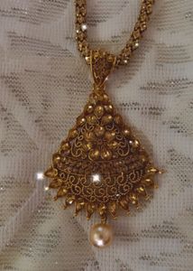 Sole Rust Golden Pendant