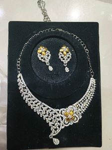 Elegant Rhinestone Necklace &amp; Earring Set