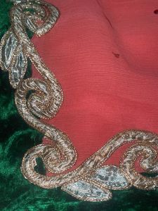 Red &amp; Green Embellished Saree Fabric