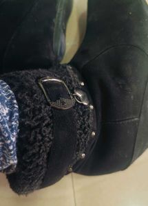 Black Boots