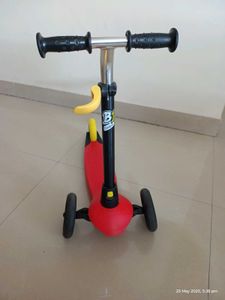 Decathlon Scooter - Kids (Adjustable)