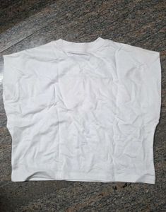 Daisy Edition Graphic Tee