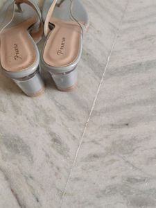 Sandles