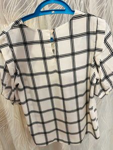 Checkered korean Top