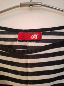 Pinteresty Striped Sleeveless Kurti