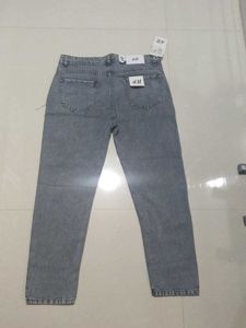 H&amp;M Grey Jeans  Loose/Straight Fit