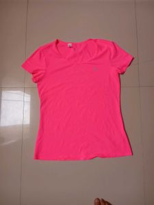 Decathlon t shirt