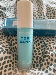 New Revolution Hydro Bank Hydrating  Water Cream