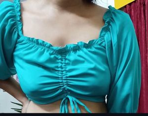 Ruched Front Puff Sleeve Top