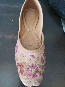 PINK JUTTI LIKE BELLIES