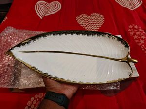 Serving Platter 16&#34; Porc Banana Leaf