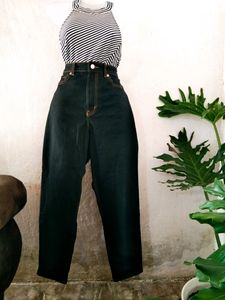 Mom Jeans H&amp;M Hight waist Size 30 To 32.